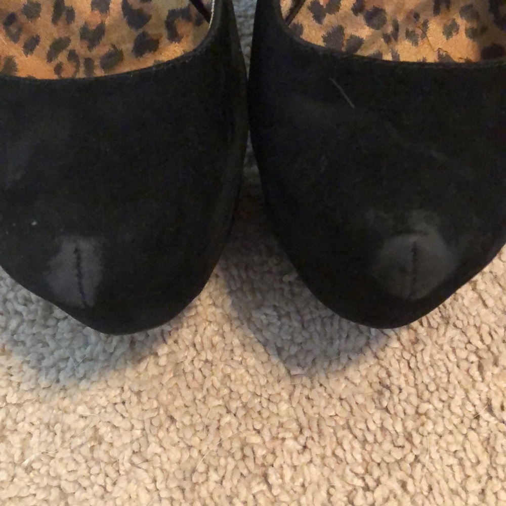 Heels - Picture 3 of 4